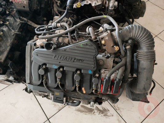 1.6 16v Fiat Stilo komple motor Çıkma Yedek Parça Fiyatları otoçıkma.com da  - 1325274